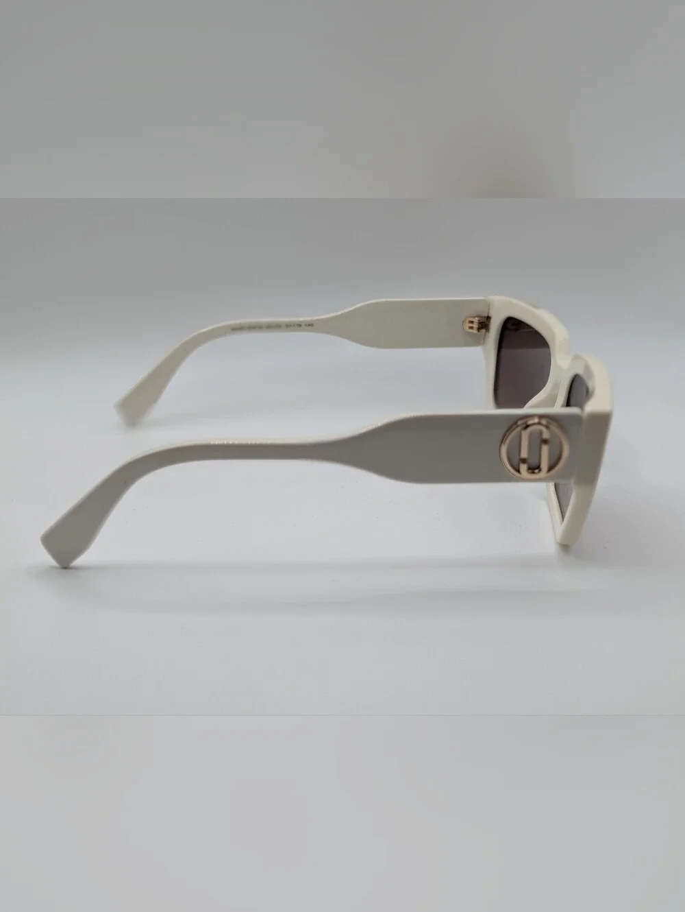 Marc Jacobs Ivory Square Sunglasses MARC 809/S with Hard Case